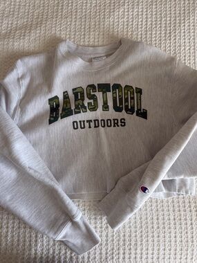 Barstool cropped sweatshirt - camo letters